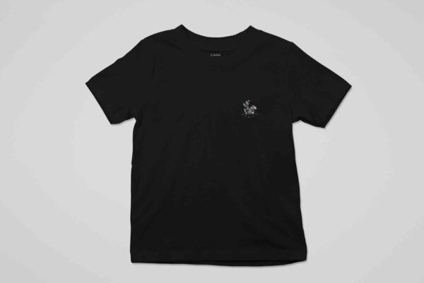 Playera negra bordada niña