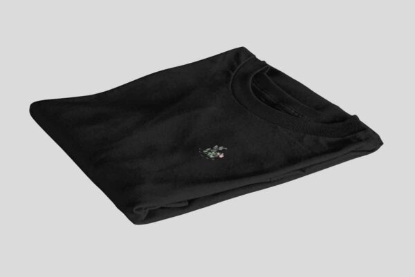 Playera negra bordada niña - Image 3