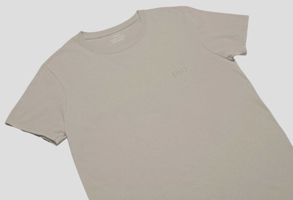 Playera manga corta beige - Image 3