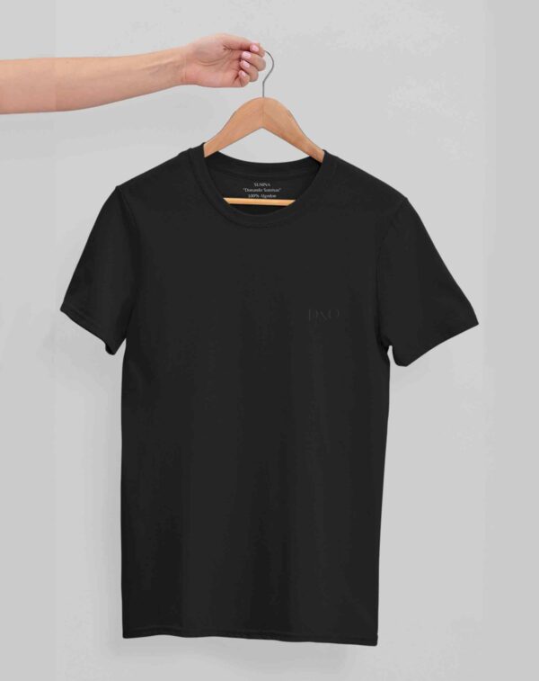 Playera manga corta negra